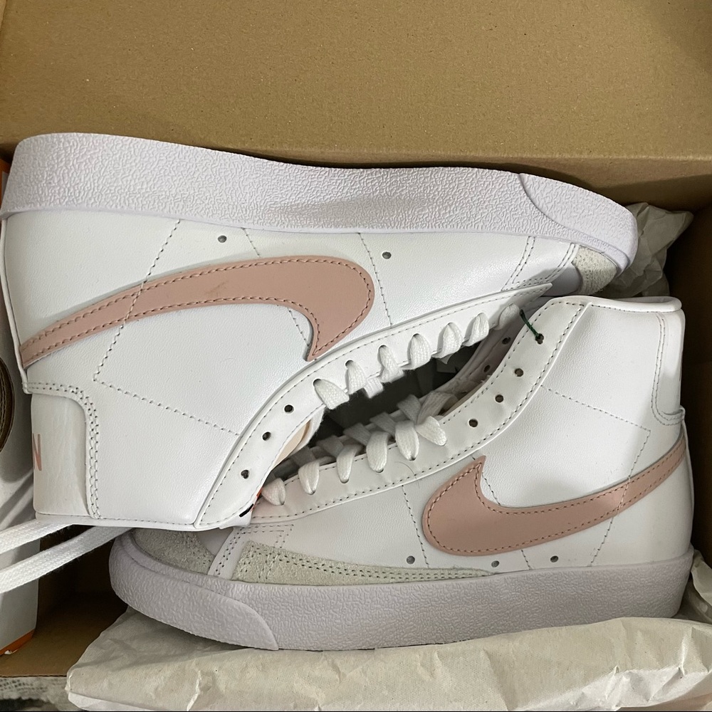 NIKE BLAZER MID ‘77